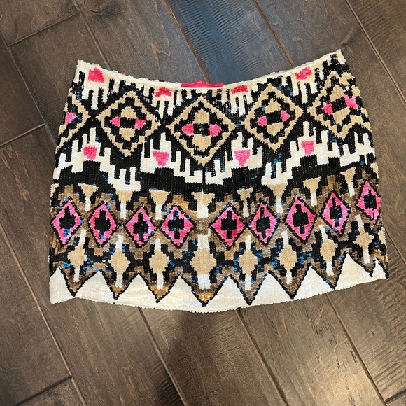 Pookie & Sebastian sequin mini skirt. Medium. Like new condition. NYC boutique - Picture 3 of 7